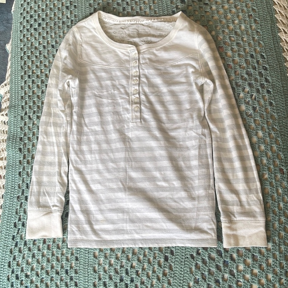 Old Navy White and Silver Stripped Long Sleeve Shirt